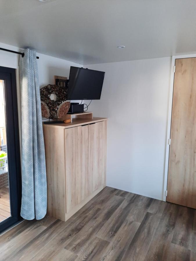 Jpp Marie Ange Proprietaire Hotel Saint-Julien-en-Born Exterior foto
