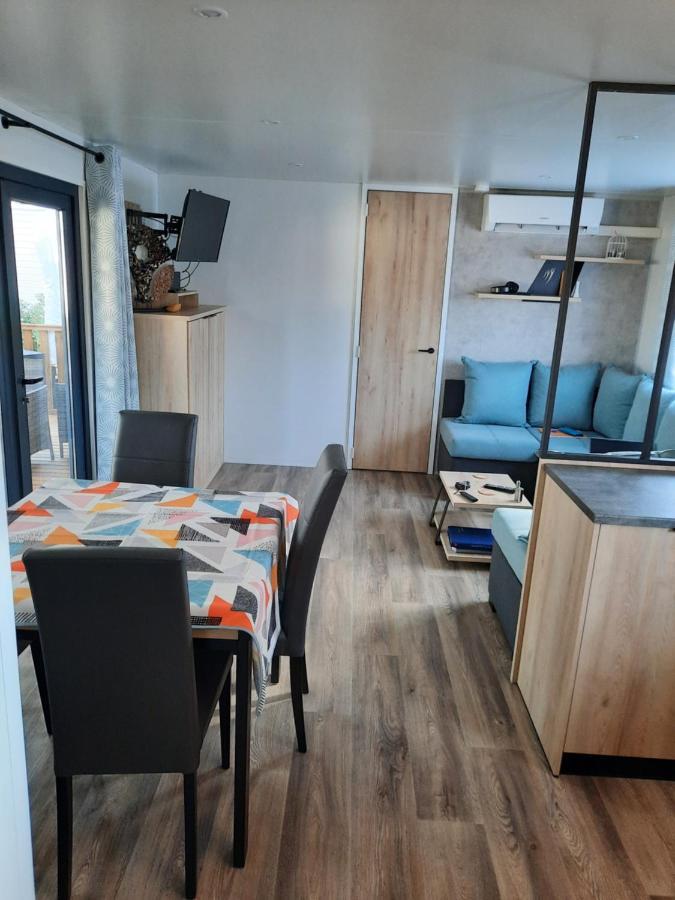 Jpp Marie Ange Proprietaire Hotel Saint-Julien-en-Born Exterior foto